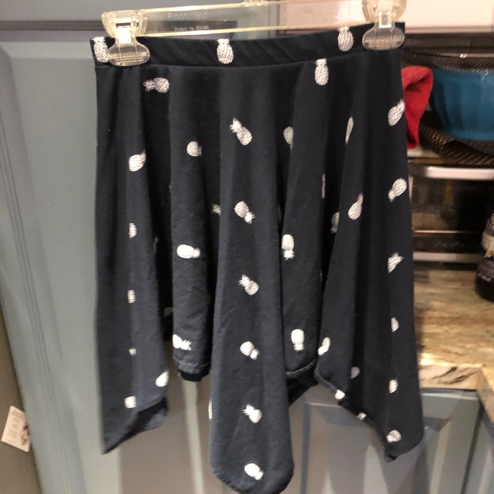 Navy blue and white pineapple skirt